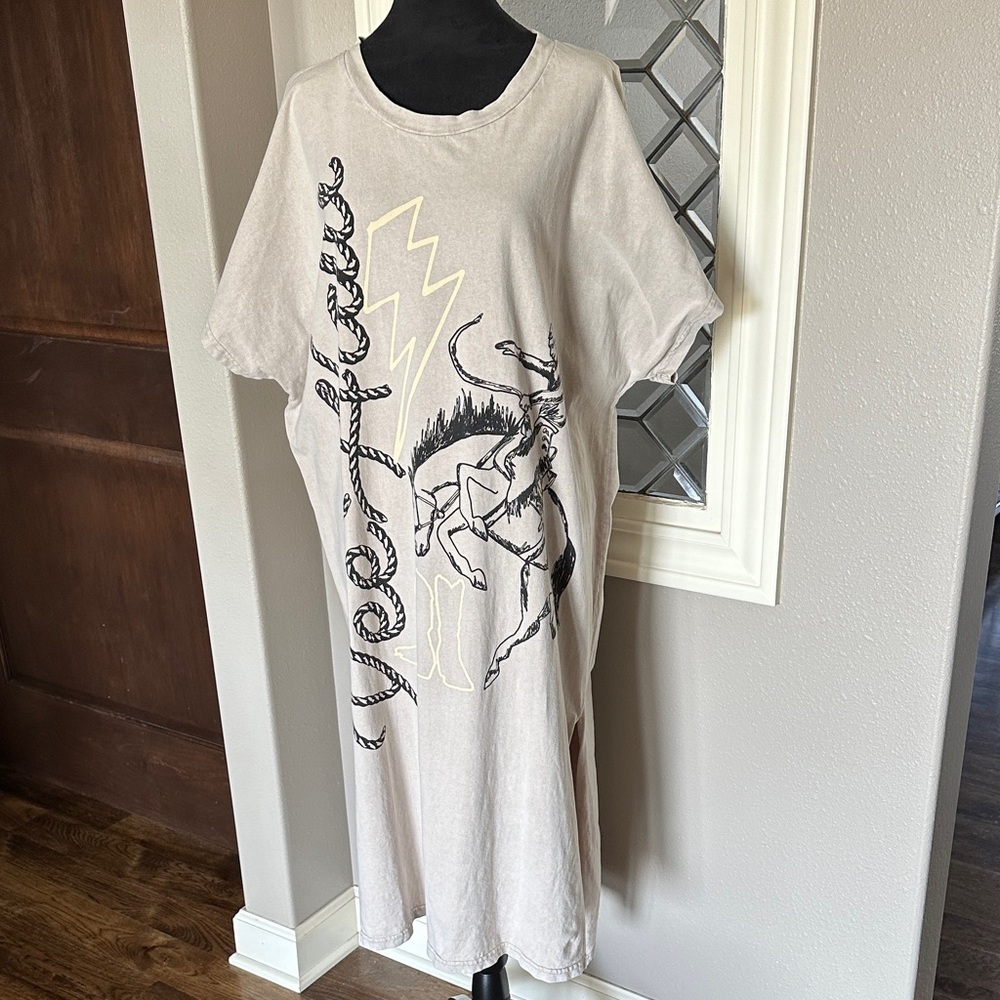 Western Graphic Midi Dress